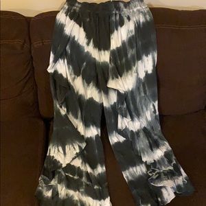 Flowy slit tie die pants